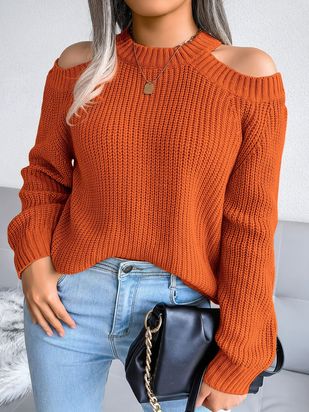 Orange-Roter Strickpullover mit Schulterausschnitt - Mila