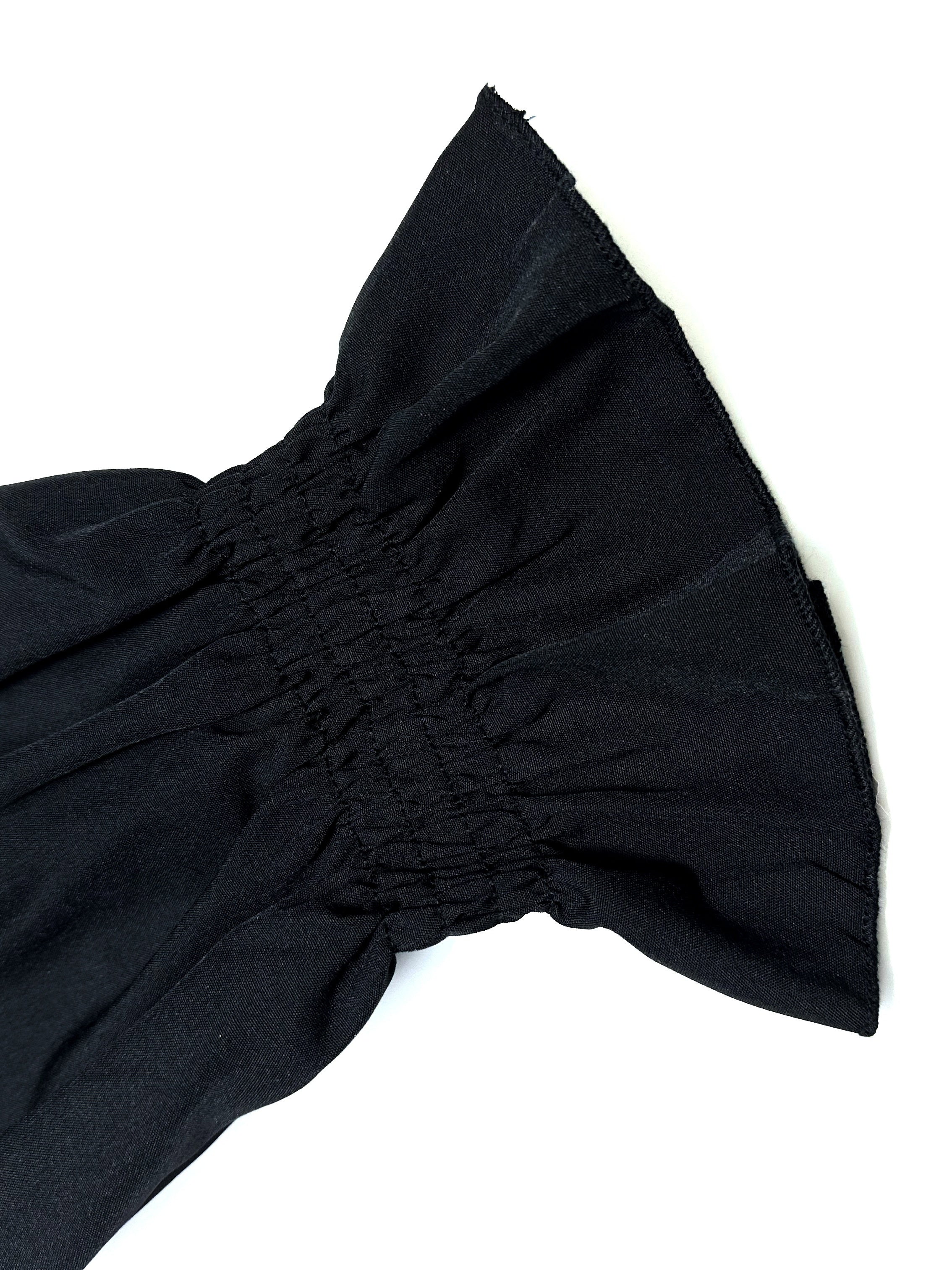 Weiße Rüschenbluse mit langen Ärmeln - Clara