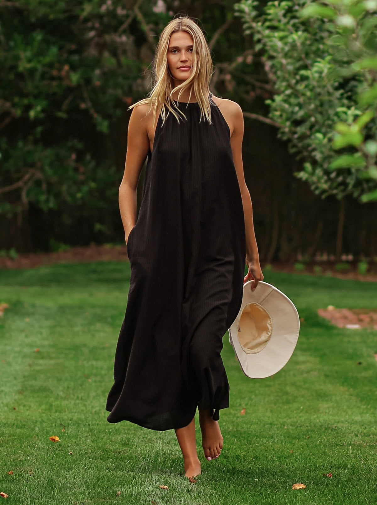 Lara's Lange Schwarzes Sommerkleid