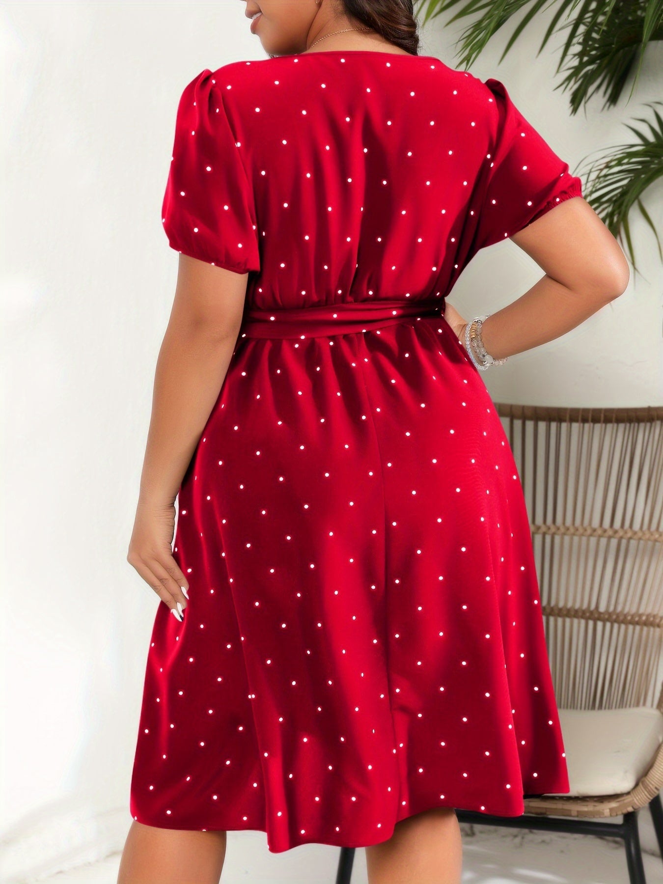 Marineblaues Pünktchenkleid mit Gürtel - Emma