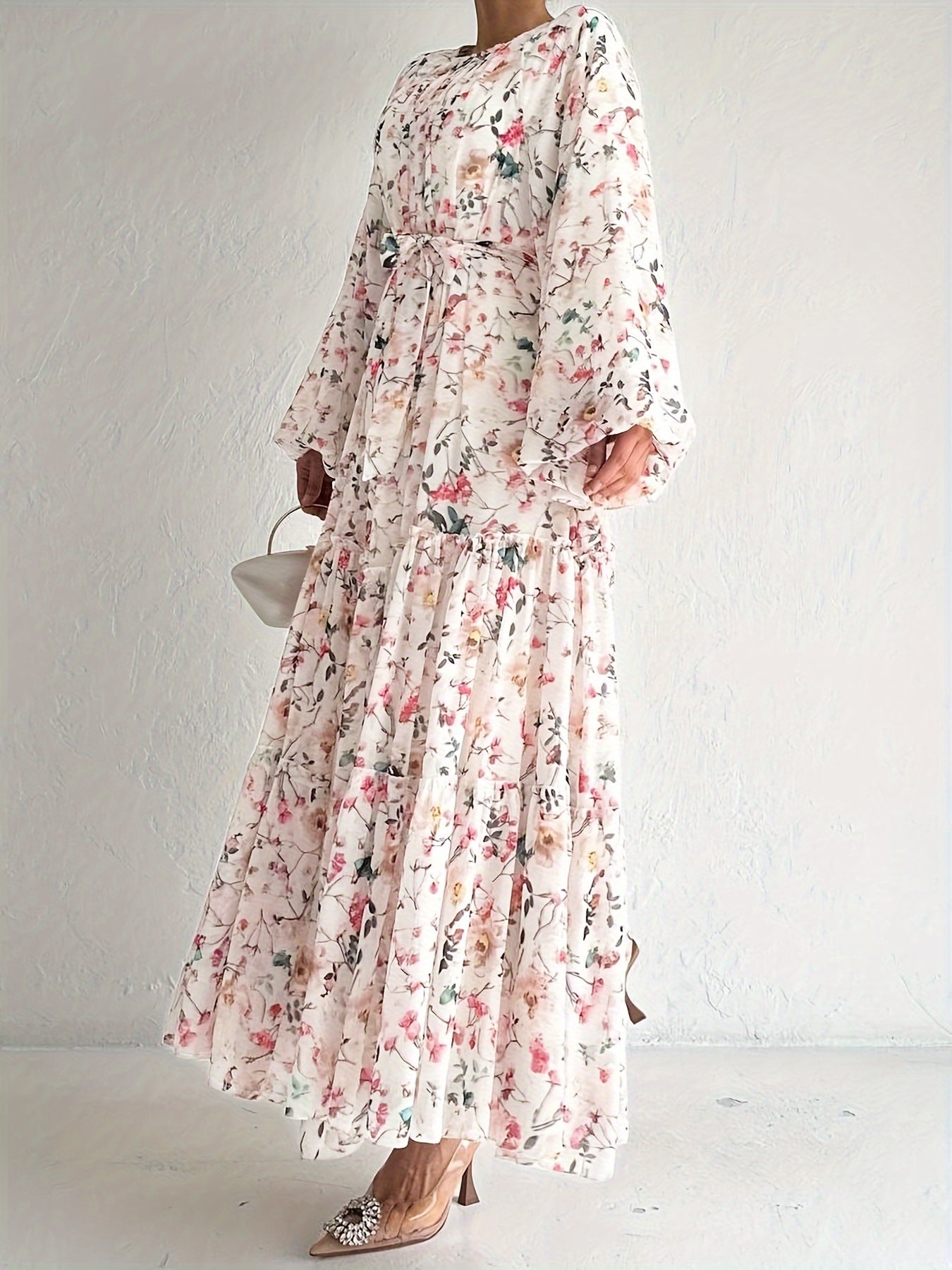 Pfirsichfarbene Kaftankleid mit Blumenmuster - Zara