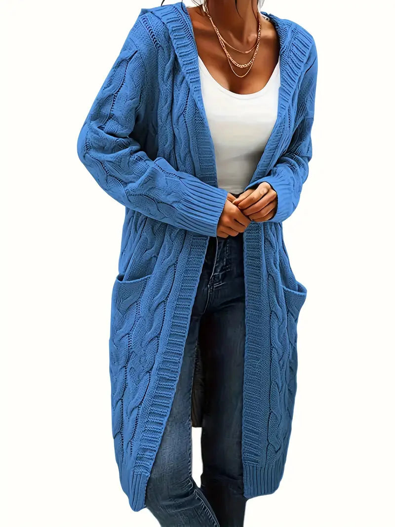 Schwarze Strick-Kapuzenjacke mit Zopfmuster – Nora
