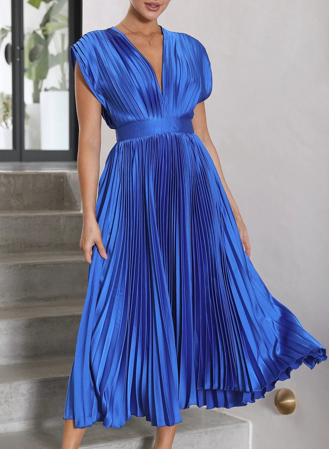 Aria - Grünes Maxikleid mit kurzen Ärmeln