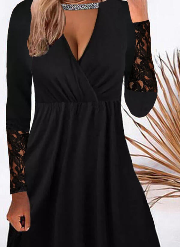 Schwarzes V-Ausschnitt Kleid mit Langen Ärmeln - Emma