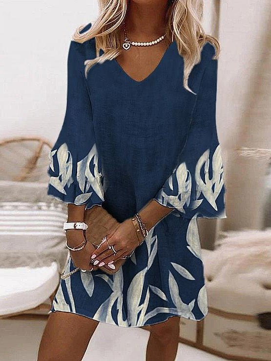 Blaues Mini-Kleid mit Flared Ärmeln und V-Ausschnitt - Liv