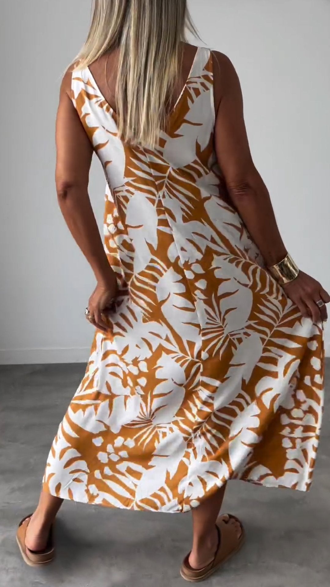Nina - Braune Ärmellose Printkleid mit Rundhalsausschnitt