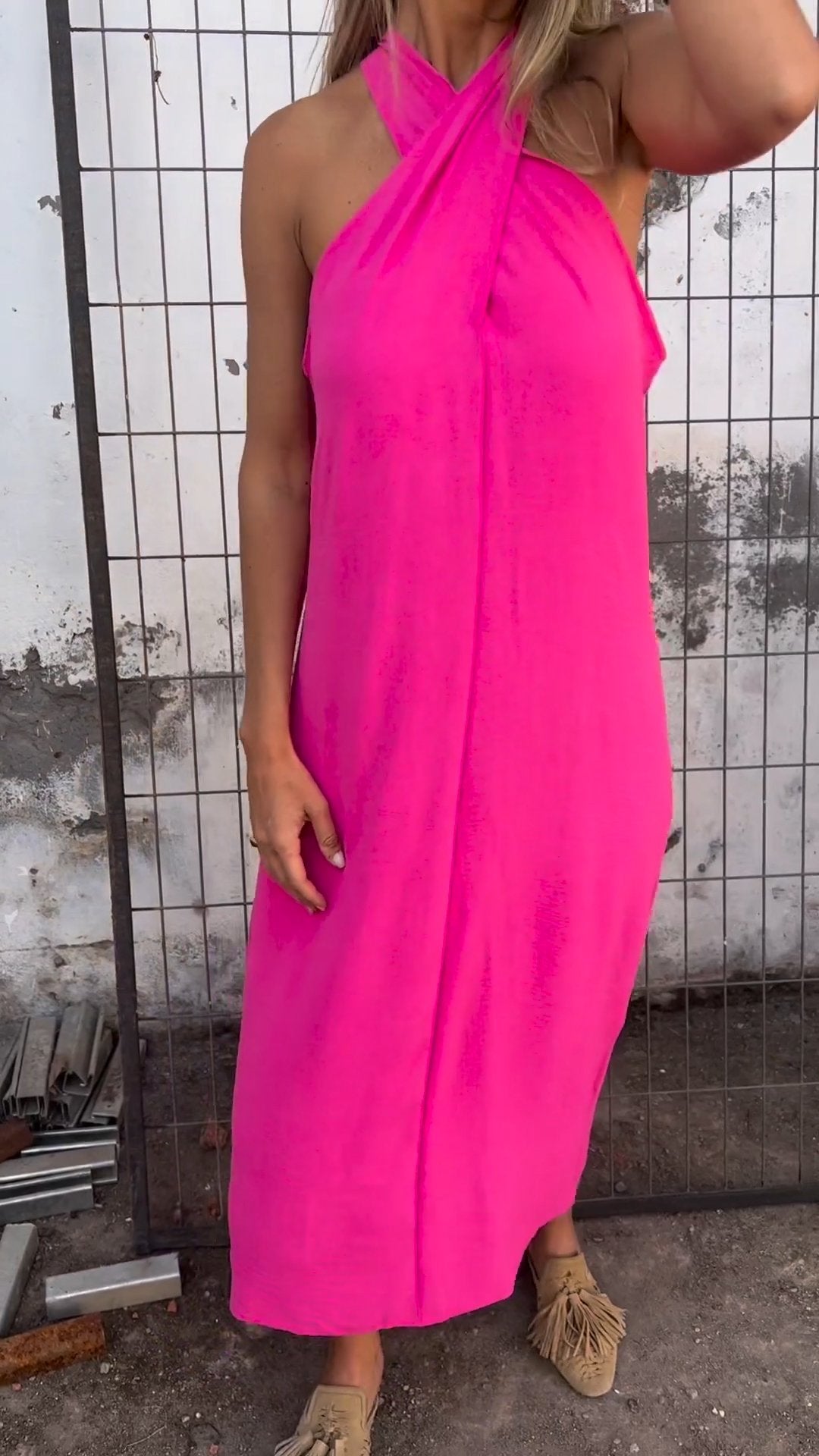 Eleanor - Lässiges Kleid mit Halterneck aus Baumwolle und Leinen