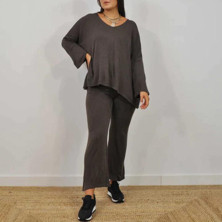 Amelia - Khaki Gestricktes Freizeitset mit Bluse und Hose