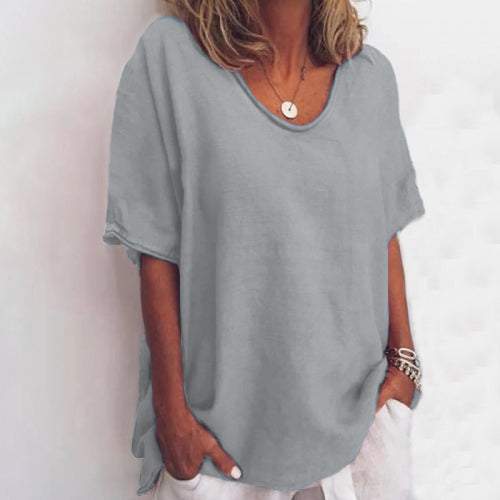 Jade - Dunkelgrünes V-Ausschnitt T-Shirt mit Kurzen Ärmeln für Damen in Übergröße