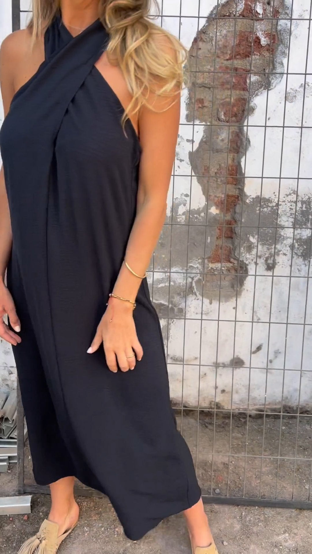 Eleanor - Lässiges Kleid mit Halterneck aus Baumwolle und Leinen