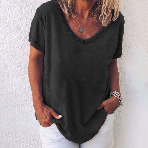 Jade - Dunkelgrünes V-Ausschnitt T-Shirt mit Kurzen Ärmeln für Damen in Übergröße