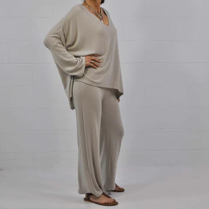 Amelia - Khaki Gestricktes Freizeitset mit Bluse und Hose