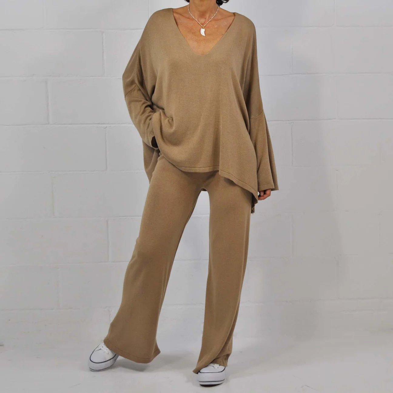 Amelia - Khaki Gestricktes Freizeitset mit Bluse und Hose