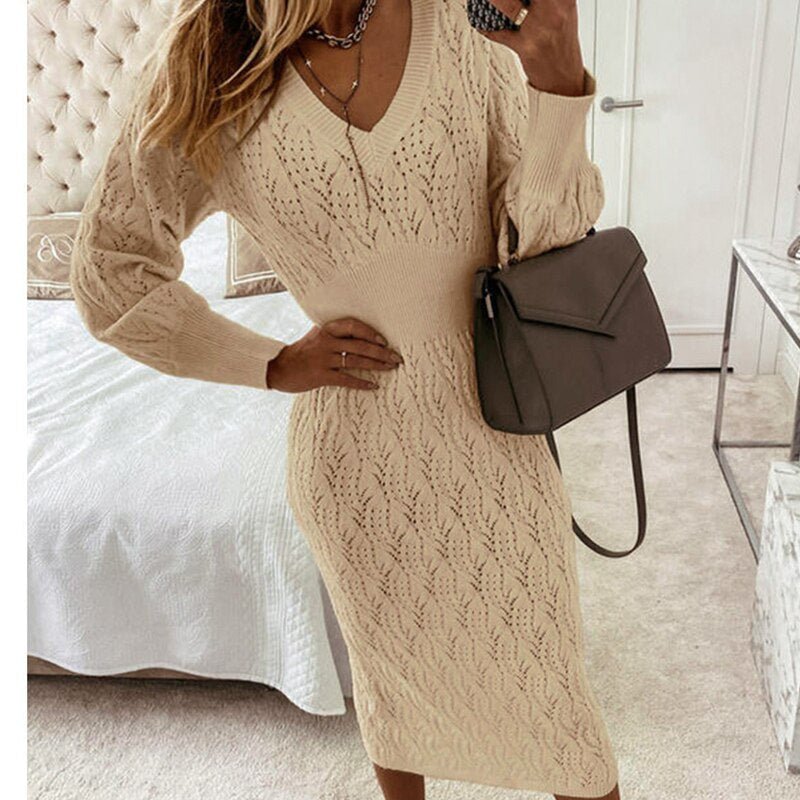 Weißes Strickkleid mit V-Ausschnitt – Clara