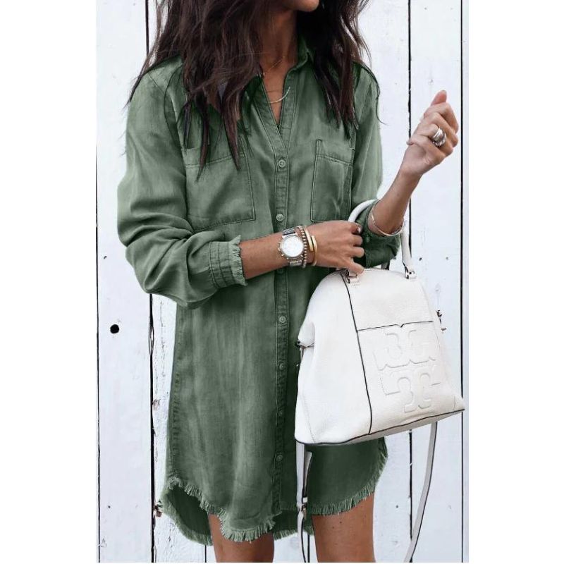 Elegantes Denimkleid: Stil & Komfort vereint!