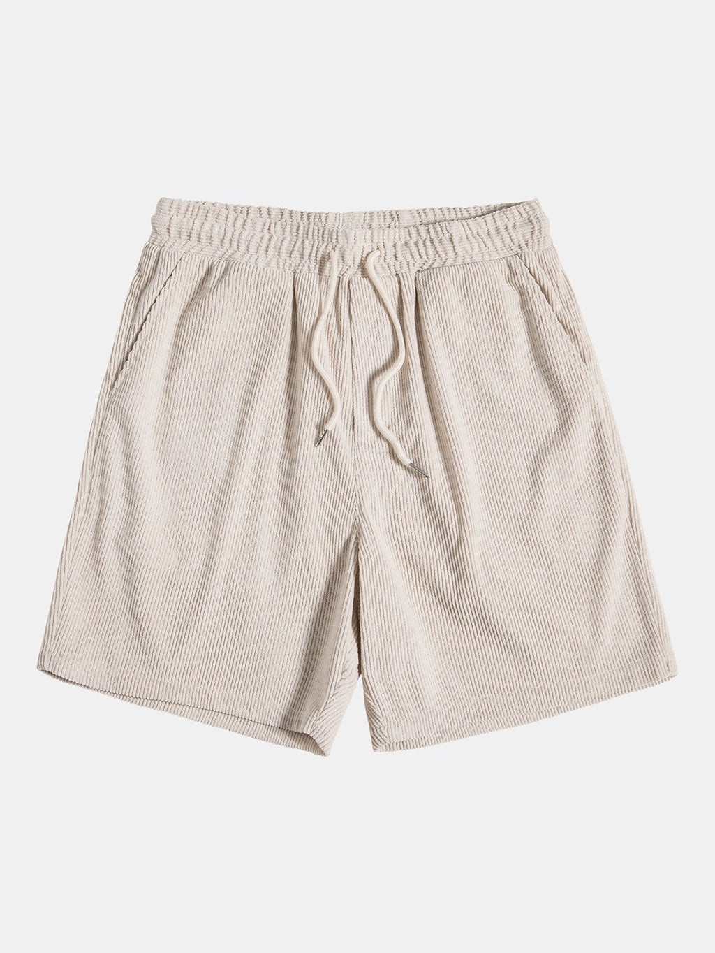 Sommerliches Polyester-Set: Lebhaftes Streifenshirt & Trendige Shorts