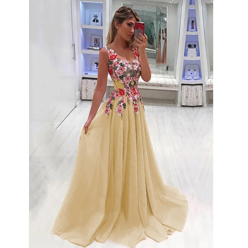 Charmante Blumenkleid: Pure Eleganz trifft Stil