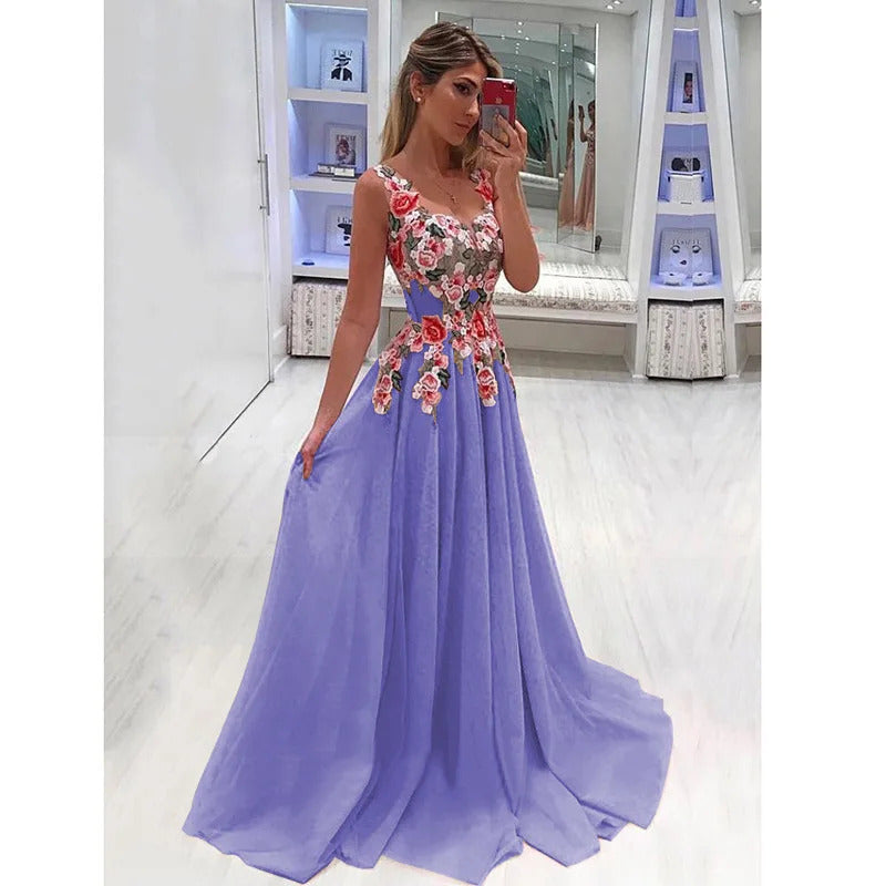 Charmante Blumenkleid: Pure Eleganz trifft Stil
